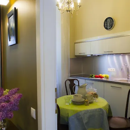 Golden Stars Apartment